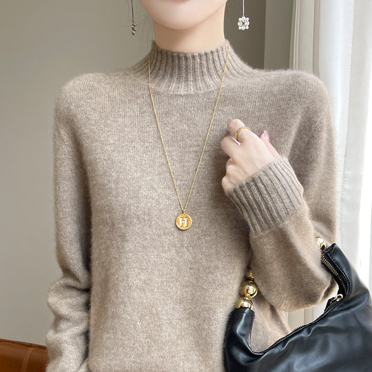 Damen Luxusweicher Midweight-Mockneckpullover aus Angora‑Optik mit feiner Rippe und entspannter Silhouette Shop Nory