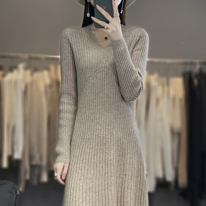 Damen Langes geripptes Strickmidikleid mit taillierter Silhouette und A‑Linien-Rock Shop Nory