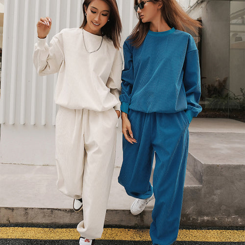 Damen Oversize-Lounge-Set aus strukturierter Jersey-Qualität mit Rundhalsausschnitt und elastischer Bundhose Shop Nory