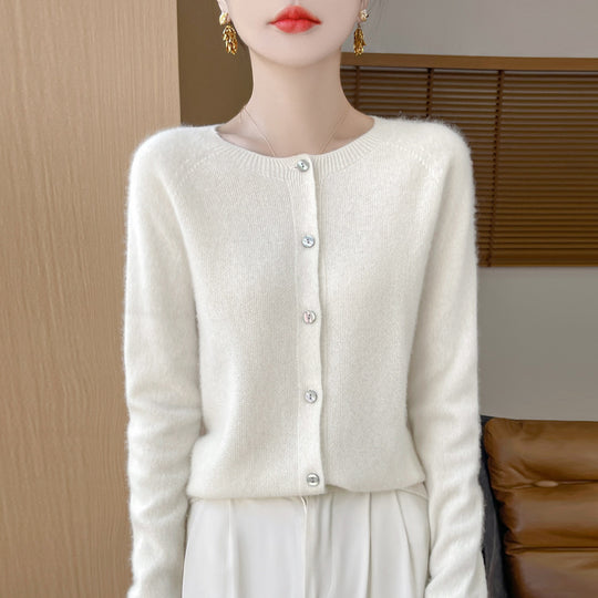 Damen Kuscheliger Kurzcardigan aus Mohair‑Mix mit feiner Schurwollstruktur und Perlmuttknopfleiste Shop Nory