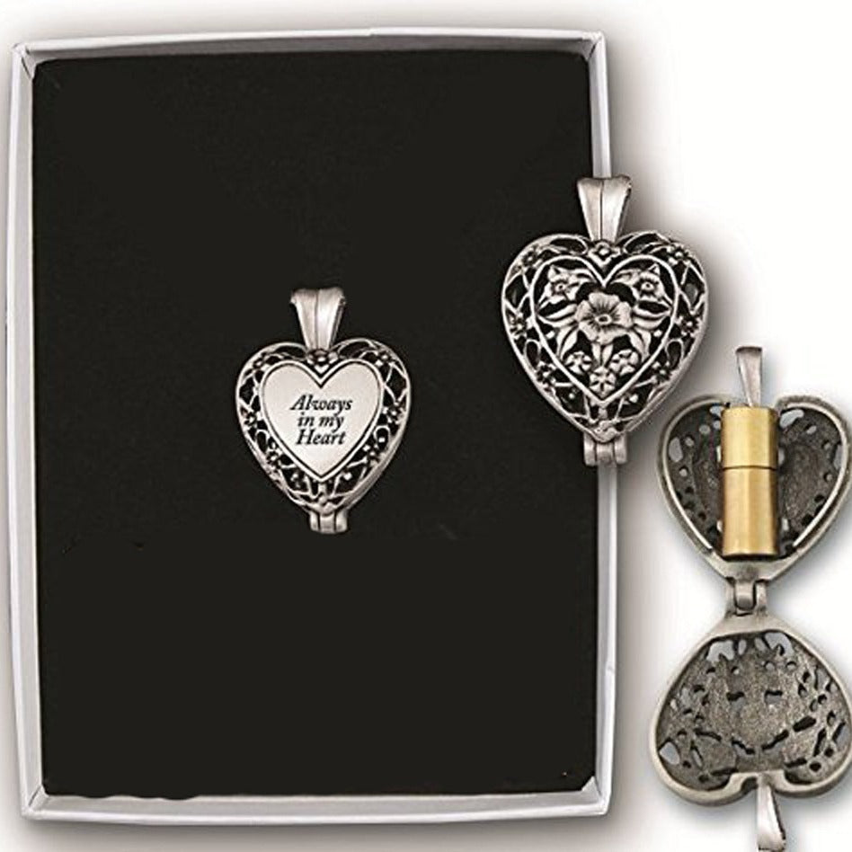 Damen Halskette mit herzförmigem Medaillon und persönlicher Gravur Shop Nory