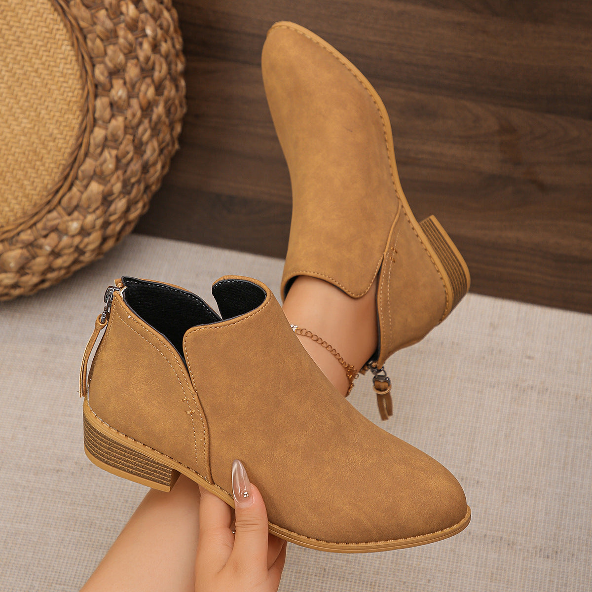 Damen modische Ankle Boots mit seitlichem Reißverschluss und geschmackvollem Design