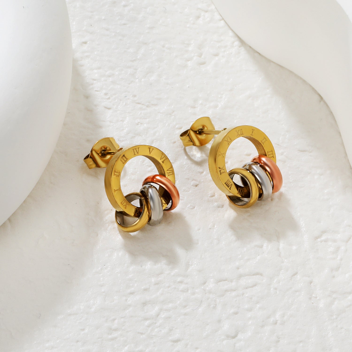 Damen Creolen mit drehbarem Ringdesign und goldfarbenen Akzenten Shop Nory