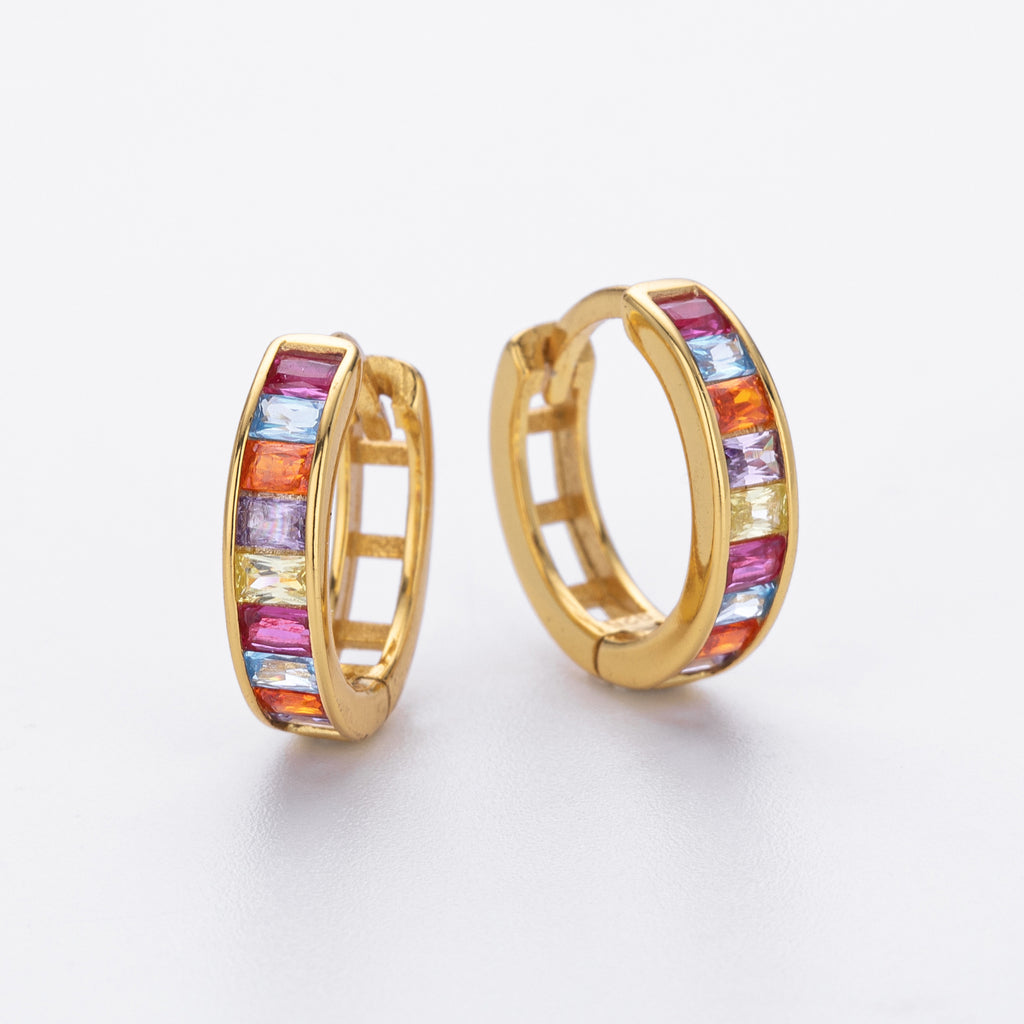 Damen Creolen mit bunten Zirkonen und feinem Design Shop Nory