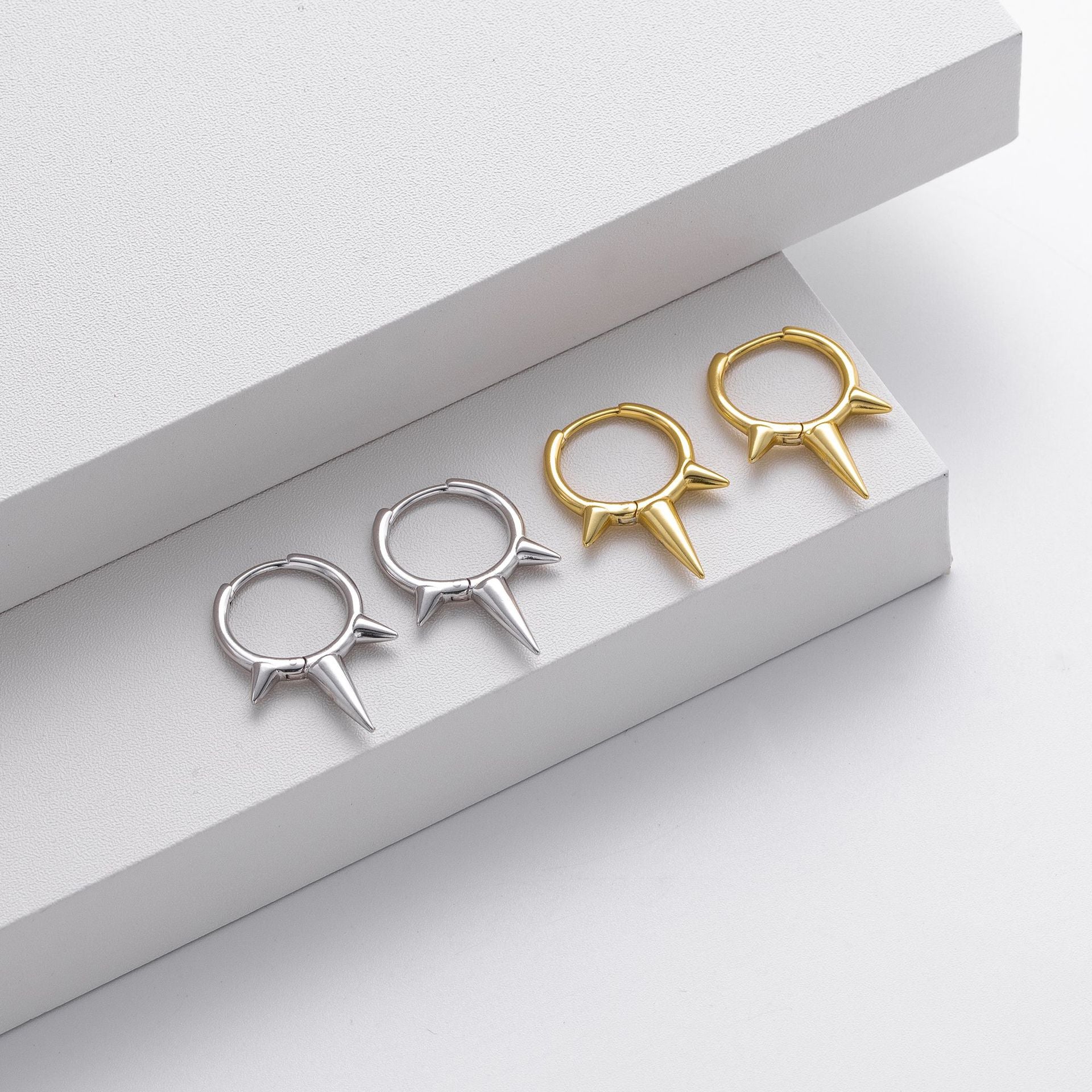 Damen Creolen im modernen Speerspitzen-Design aus 925er Sterlingsilber Shop Nory