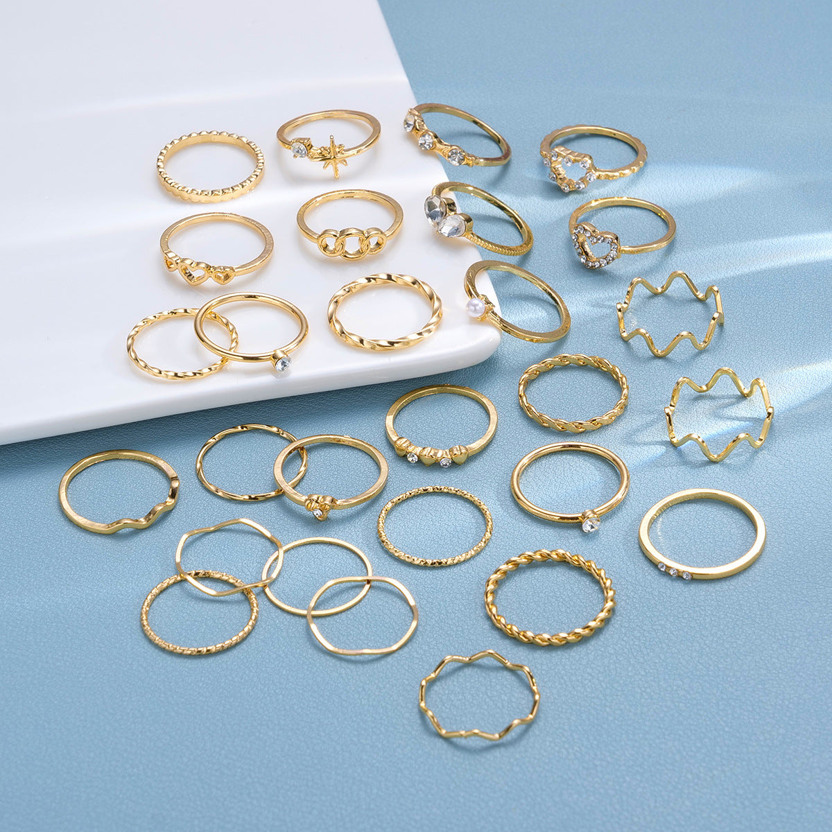 Damen Ring-Set mit verspielten Designs und funkelnden Elementen Shop Nory
