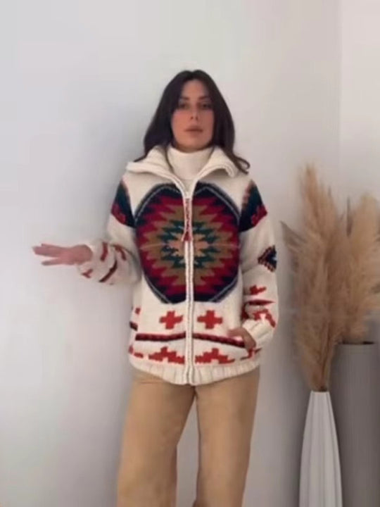 Damen Jacquard-Strickjacke mit Navajo‑Muster, Reißverschluss und hohem Kragen Shop Nory