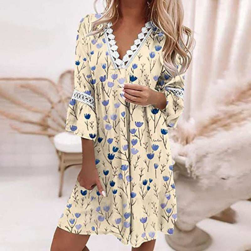 Damen Blumiges Tunika-Kleid mit Spitzenakzenten
