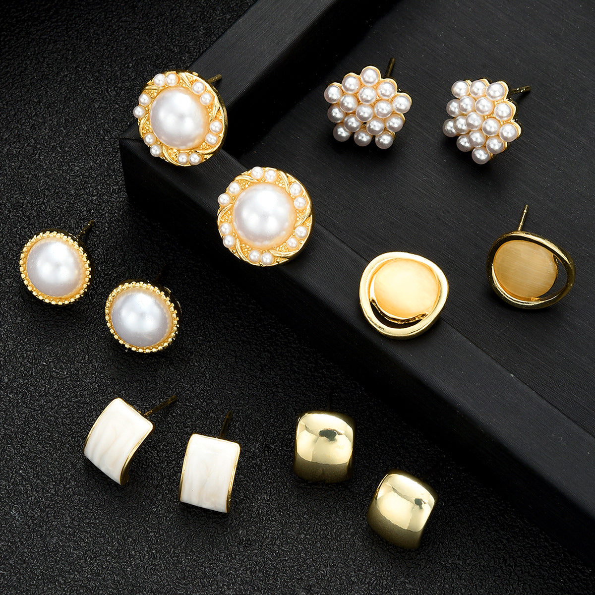 Damen Ohrringe Set mit luxuriösen Perlen-Elementen und eleganten Designs Shop Nory