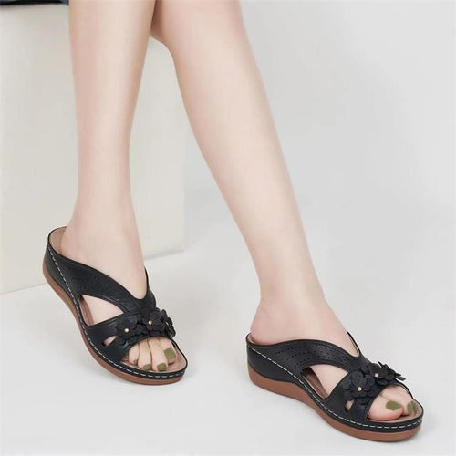 Damen Orthopädische Lederimitat-Pantolette mit Blumen‑Applikation und perforiertem Obermaterial Shop Nory