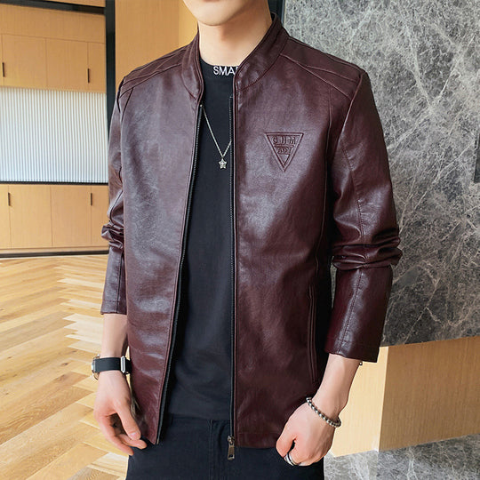 Herren Slim-Fit Kunstleder-Motojacke mit Stehkragen, Zipper-Ärmeln und minimalistischer Logo‑Applikation Shop Nory