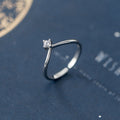 Damen Zarter Solitär Ring mit funkelndem Stein Shop Nory