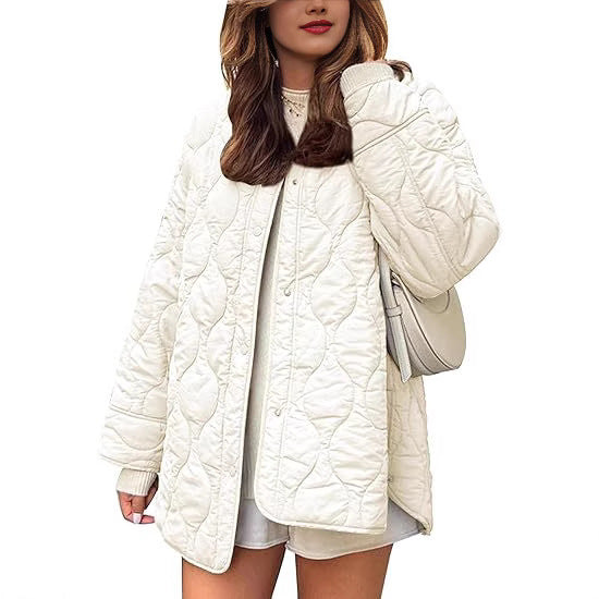 Damen Steppjacke im Oversize Design mit gewölbter Steppung und seitlichem Schlitz Shop Nory