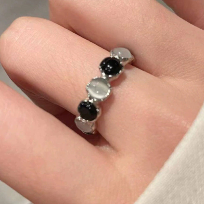 Damenring mit Cabochon-Edelsteinen in edler Fassung Shop Nory