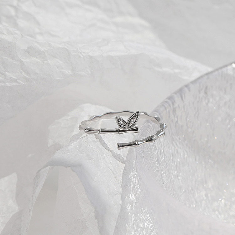 Damen zierlicher Ring mit Bambus-Design und funkelnden Elementen Shop Nory