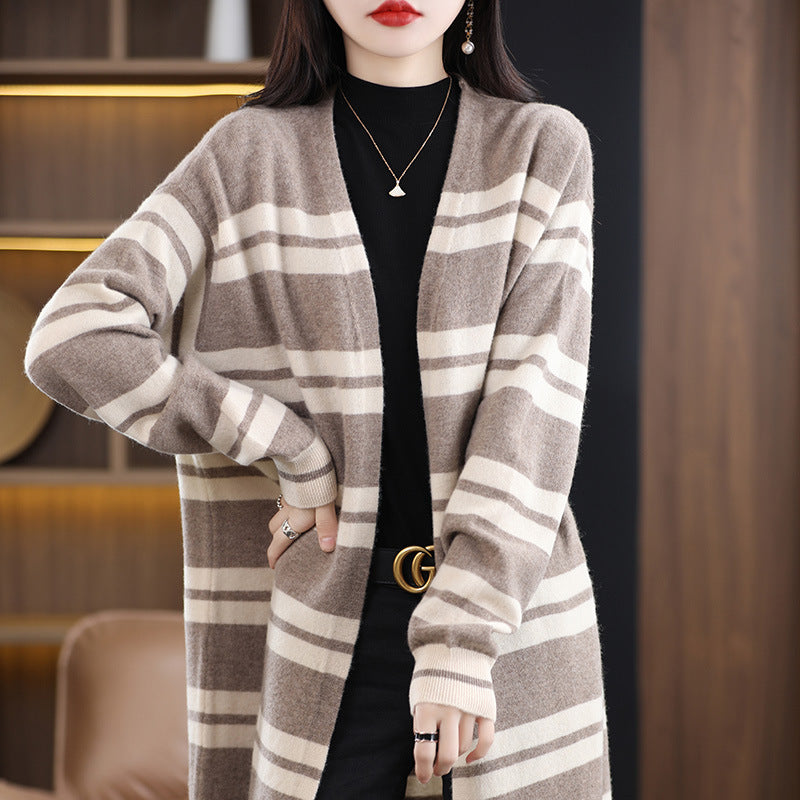 Damen Oversize-Longcardigan aus weichem Wollmix mit kontrastierenden Blockstreifen Shop Nory