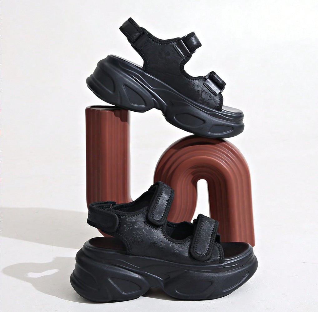 Damen Plateau-Sandalen mit verziertem Riemen und komfortabler Sohle Shopnory