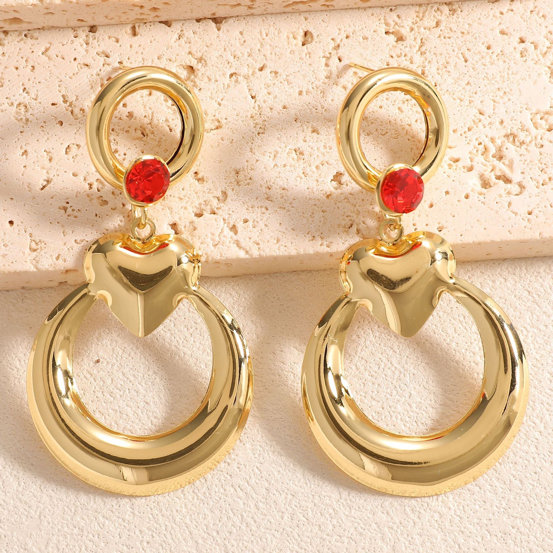 Damen Ohrringe mit modernem Herz- und Ringdesign Shop Nory