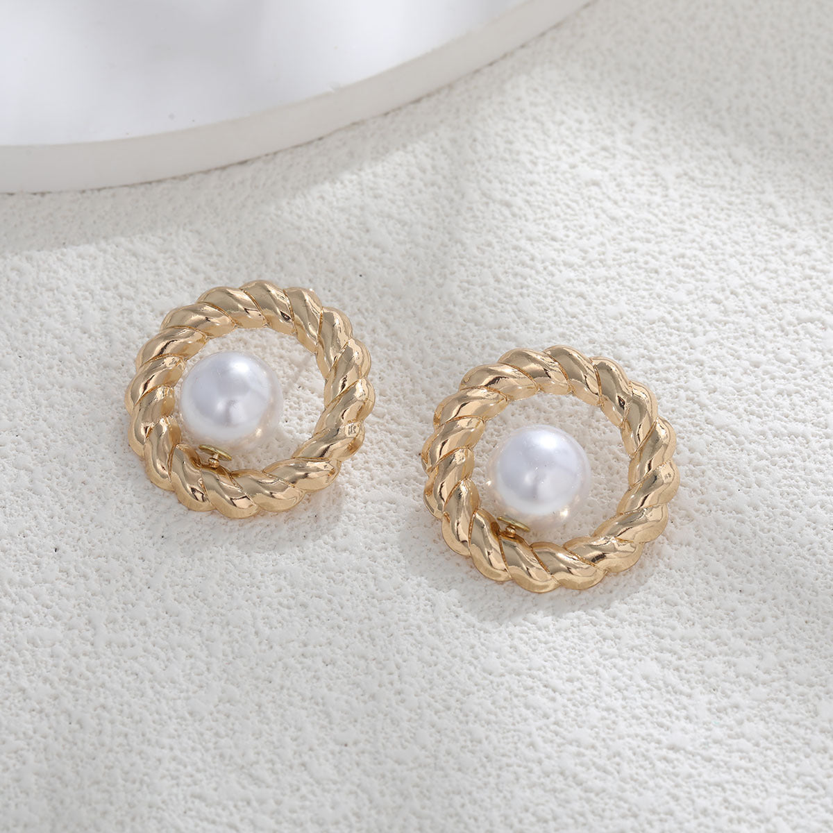 Damen Ohrringe mit herzförmigem Design und künstlicher Perle Shop Nory
