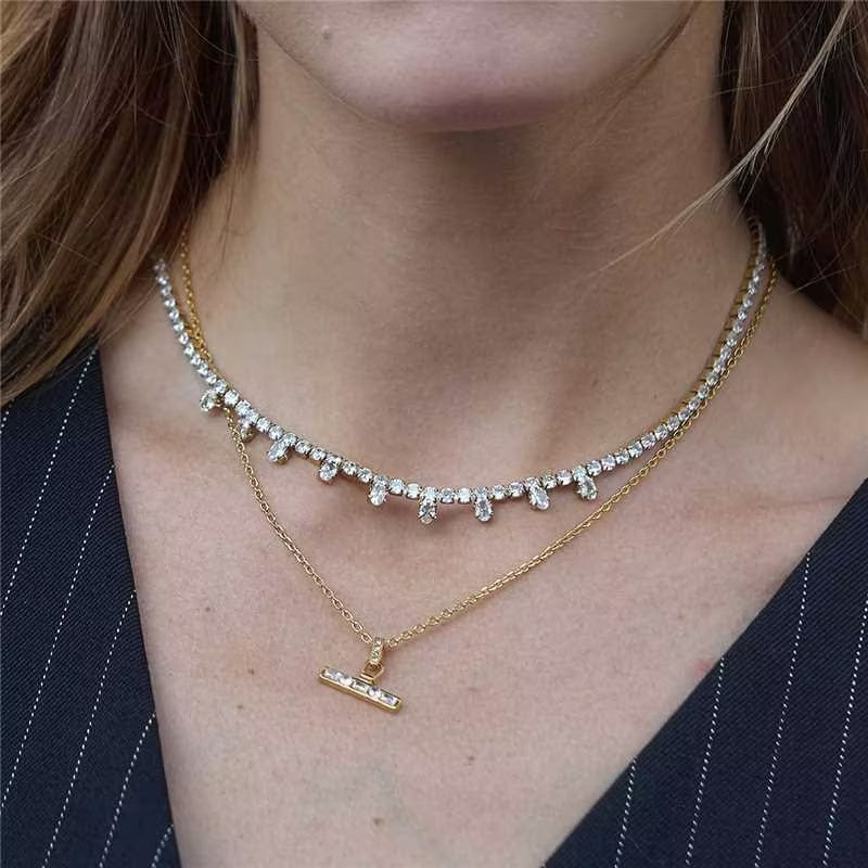Damen Halskette mit funkelndem Anhänger aus hypoallergenem Edelstahl Shop Nory