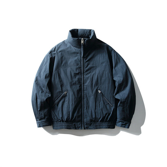 Herren Minimalistische Boxy Windbreaker-Jacke mit hohem Stehkragen und schrägen Reißverschlusstaschen Shop Nory