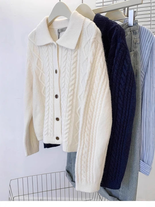 Damen Strickjacke mit Zopfmuster, Umlegekragen und Knopfleiste Shop Nory