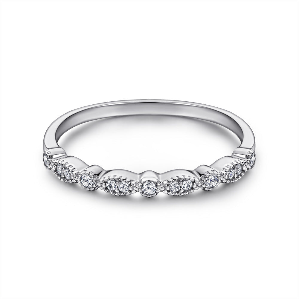 Damen luxuriöser Verlobungsring mit diamantbesetztem Rahmen Shop Nory