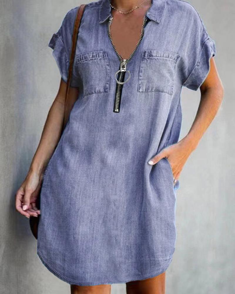 Damen Jeanshemdkleid mit praktischen Taschen und modernem Reißverschluss