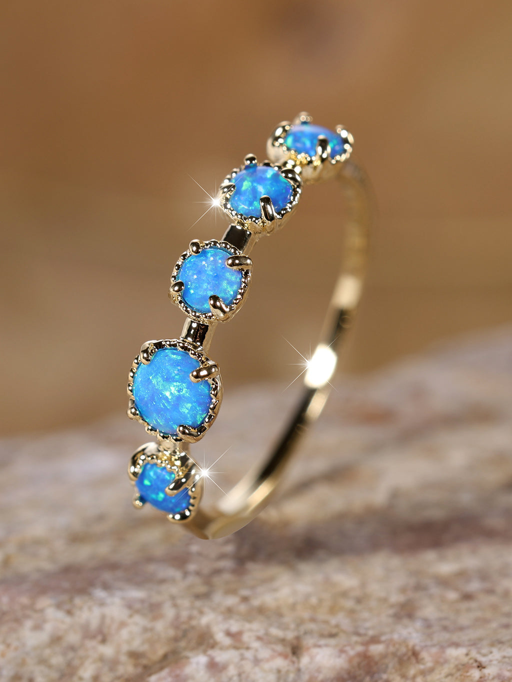 Damen Ring mit schimmerndem Opalmuster und eleganter Zirkonia-Verzierung Shop Nory