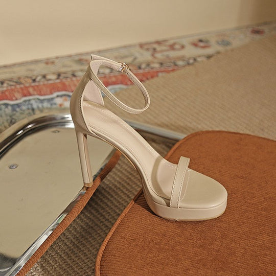 Damen elegante High Heel Sandalen mit glänzender Metalloptik