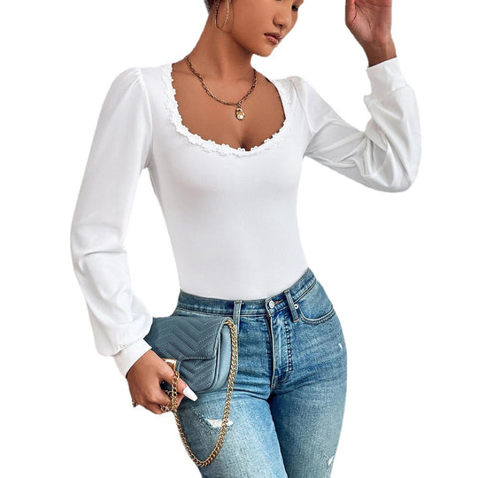 Damen Feinstrick-Bodyshirt mit herzförmigem Carmen-Ausschnitt Spitzenbordüre und leichten Puffärmeln Shop Nory