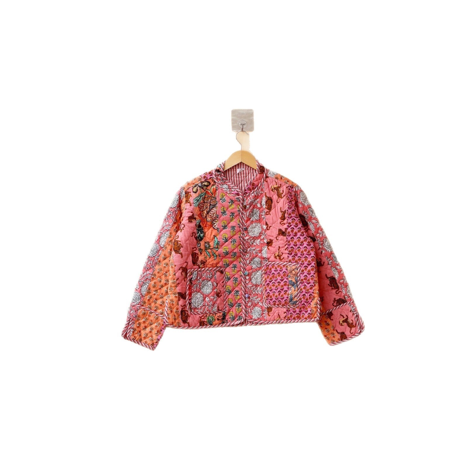Damen gesteppte Patchwork-Jacke mit floralem Design Shopnory