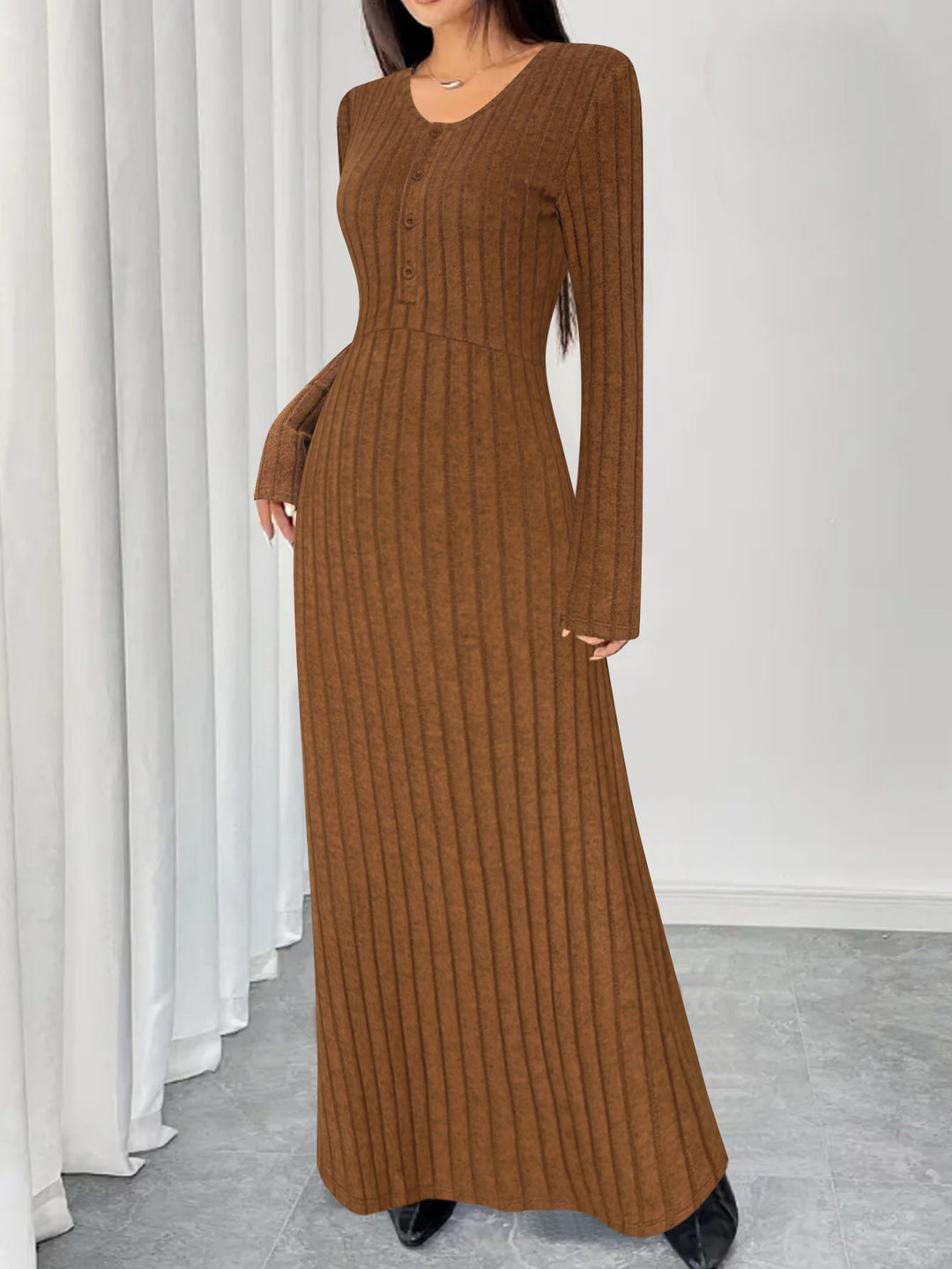 Damen Geripptes Maxi-Strickkleid mit Taillennaht und Knopfleiste Shop Nory