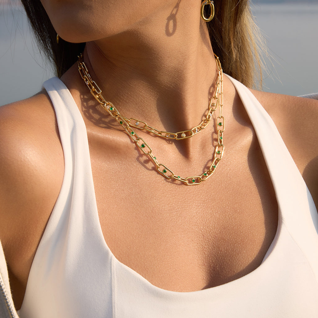 Damen Kette mit eleganten grünen Zirkonia und hypoallergener Edelstahlverarbeitung Shop Nory