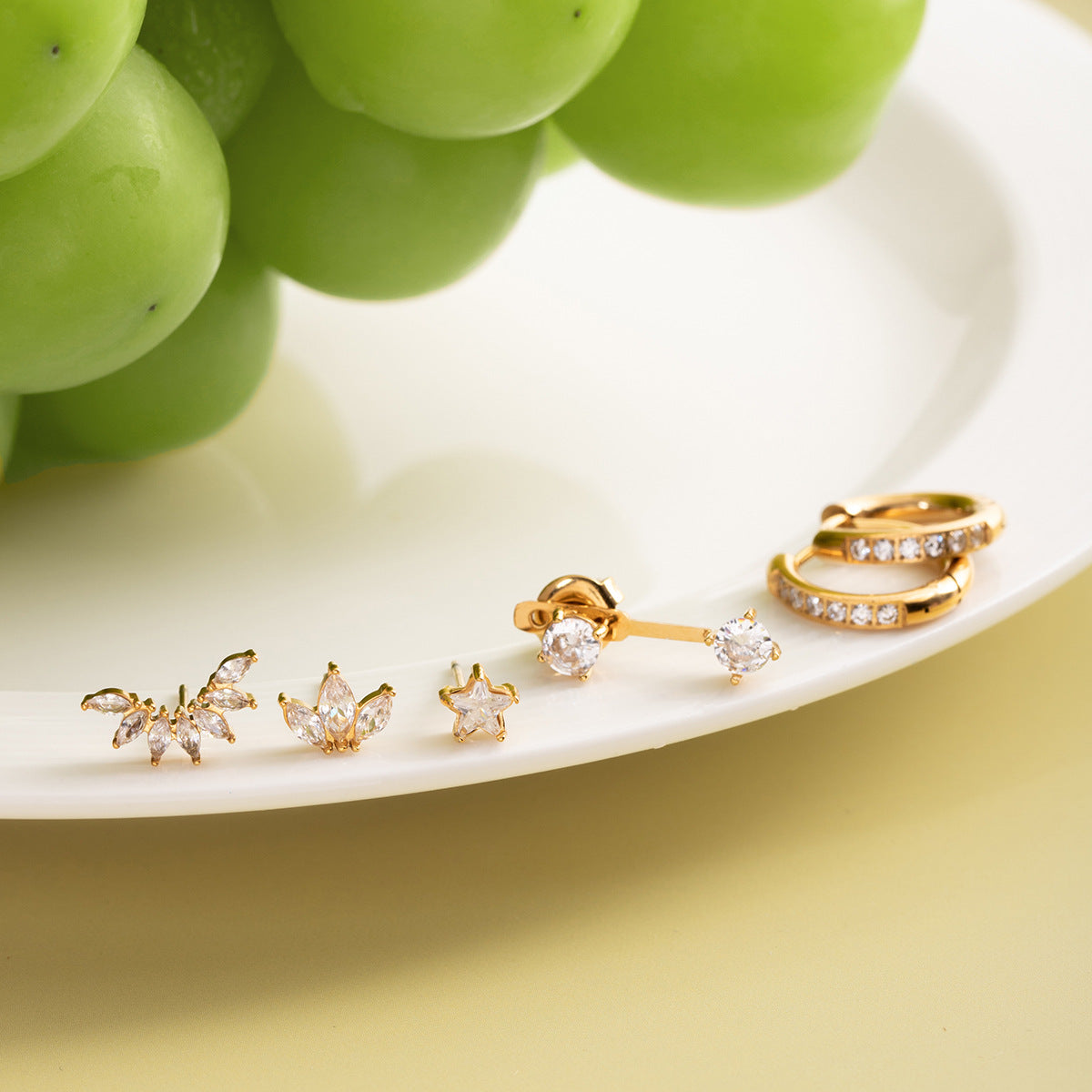 Damen elegante und funkelnde Ohrring-Set mit Kettenanhänger Shop Nory