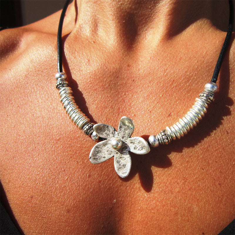 Böhmische Blumenkette | Shop Nory