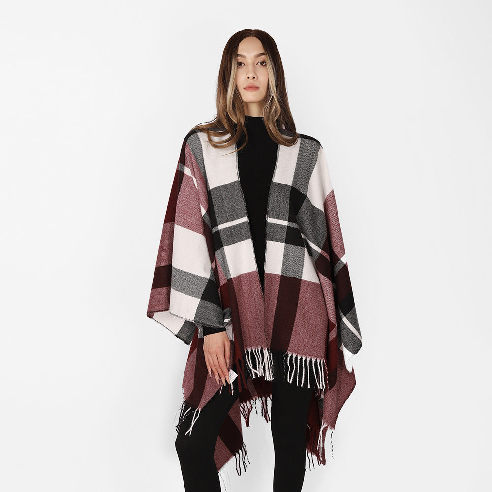 Damen Oversize-Karoponcho aus weichem Wollmix mit Fransensaum Shop Nory