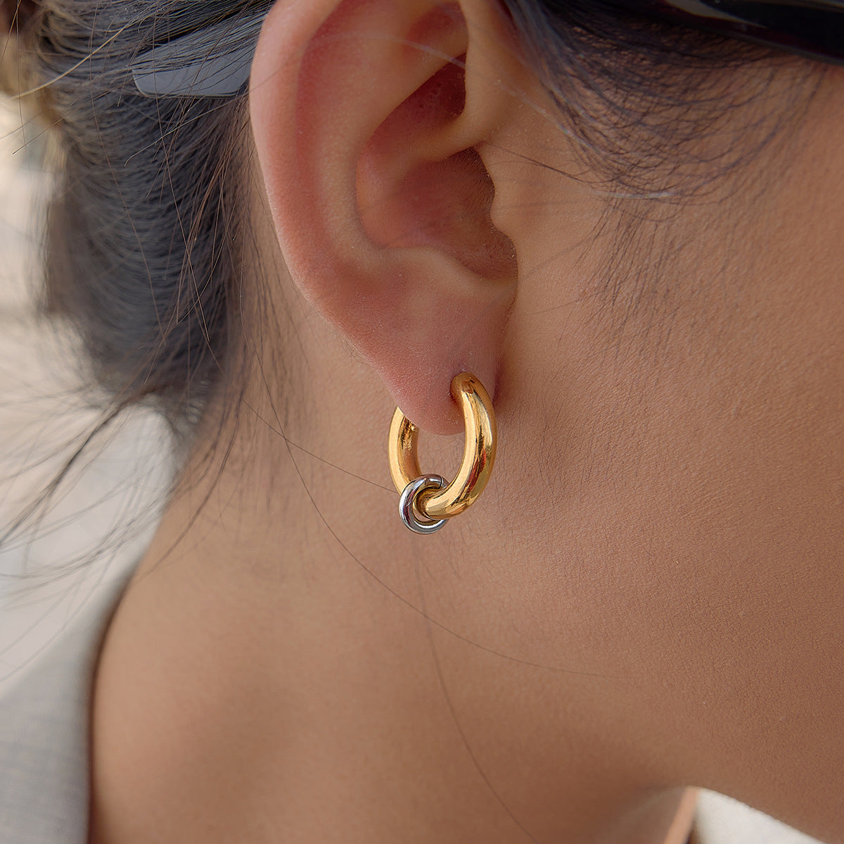 Damen Creolen Ohrstecker aus hypoallergenem Edelstahl mit elegantem Design Shop Nory