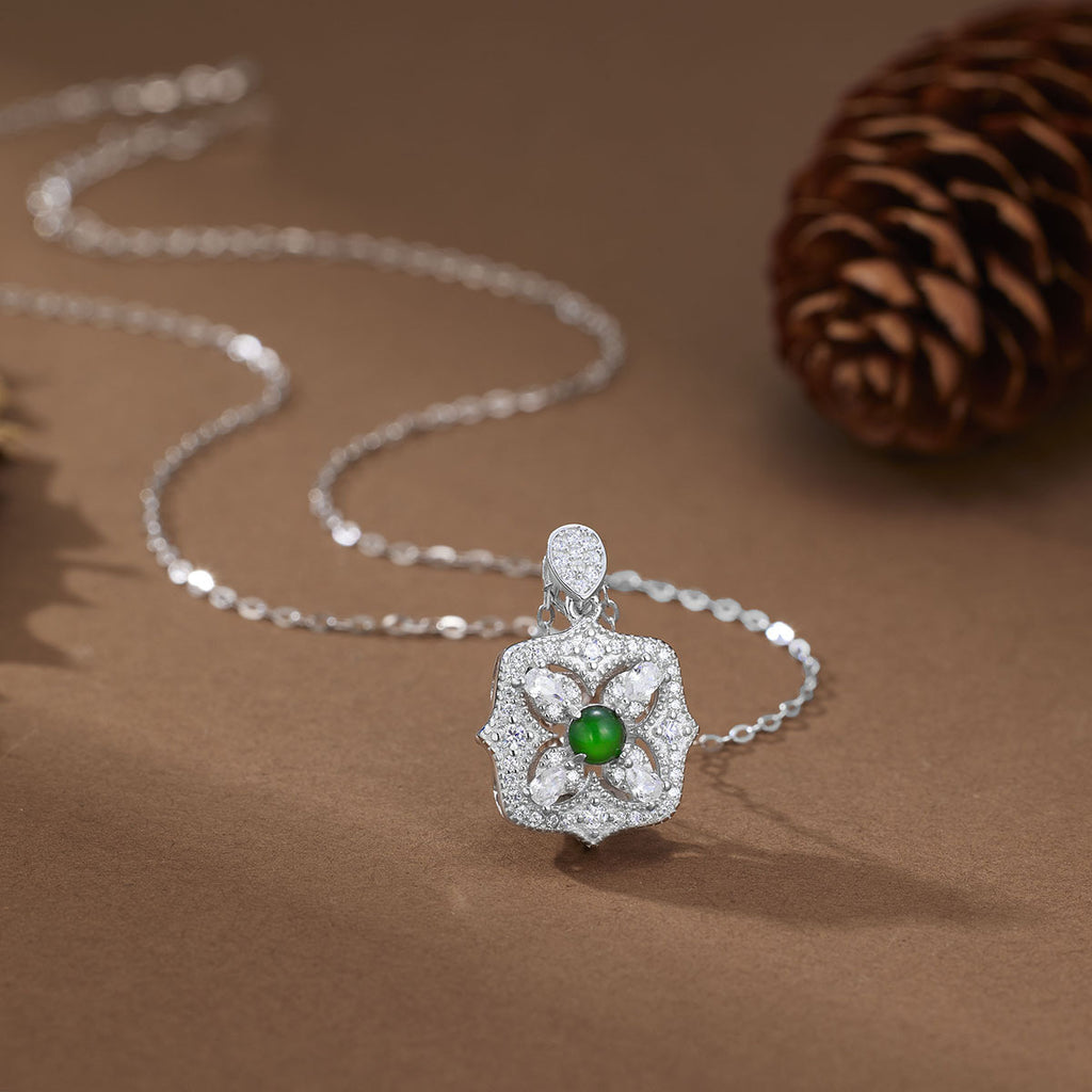 Damen Halskette mit kunstvollem Blumenanhänger und Zirkonia-Verzierungen Shop Nory