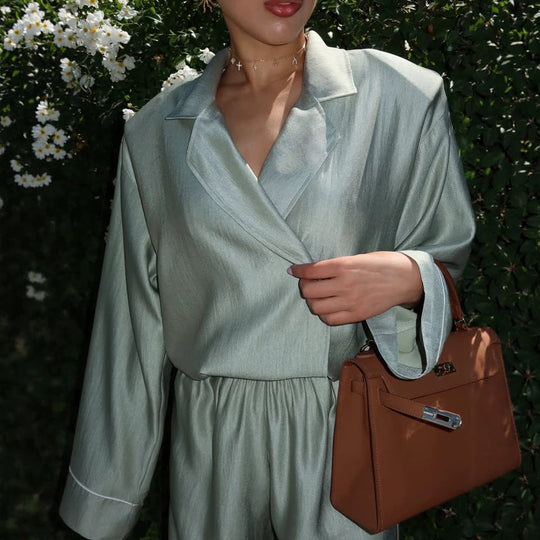 Damen Satin-Zweiteiler mit Wickelbluse, weiten Hosen und elastischem Bund Shop Nory