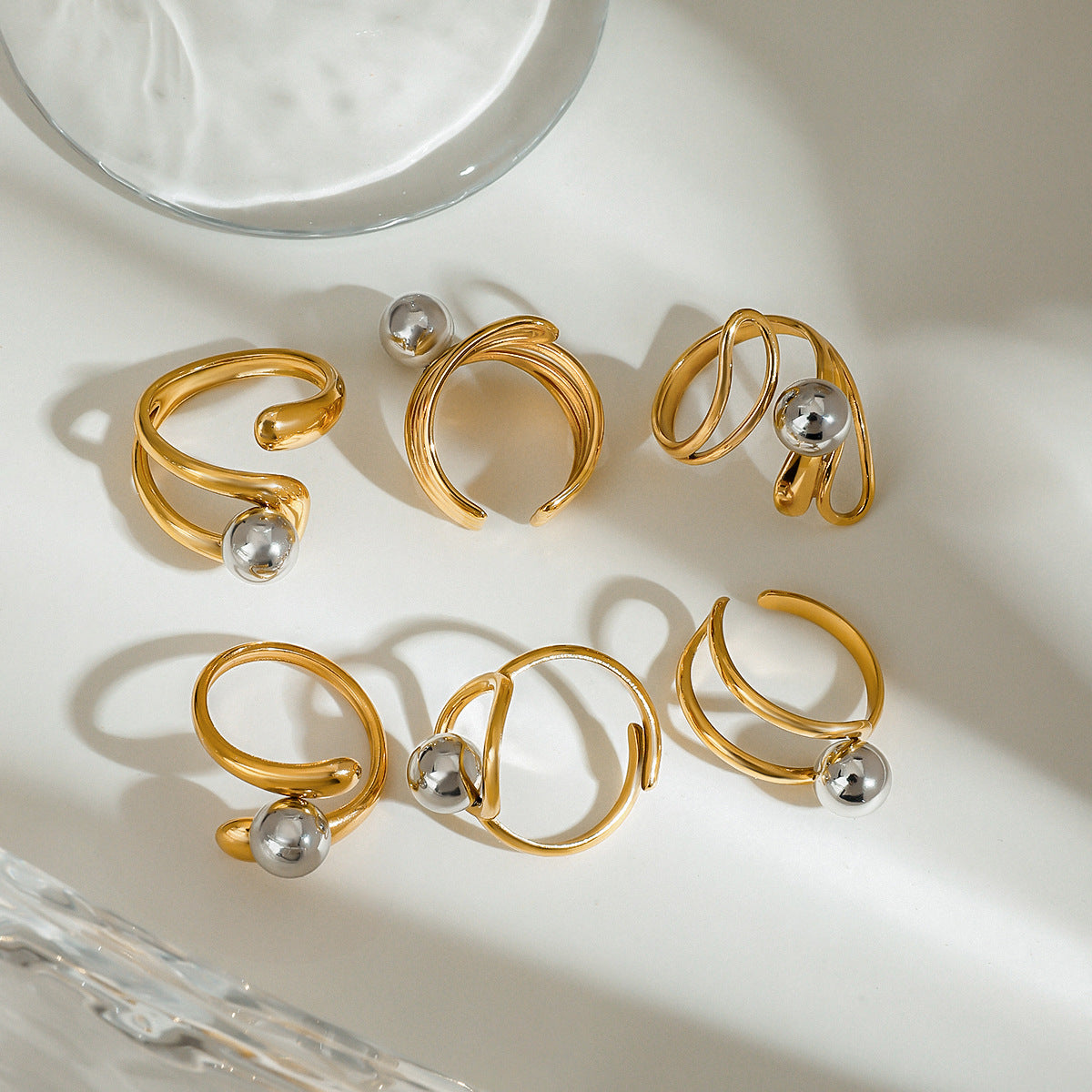 Damen Offener Ring mit modernem, minimalistischen Design und funkelndem Edelstahl Shop Nory