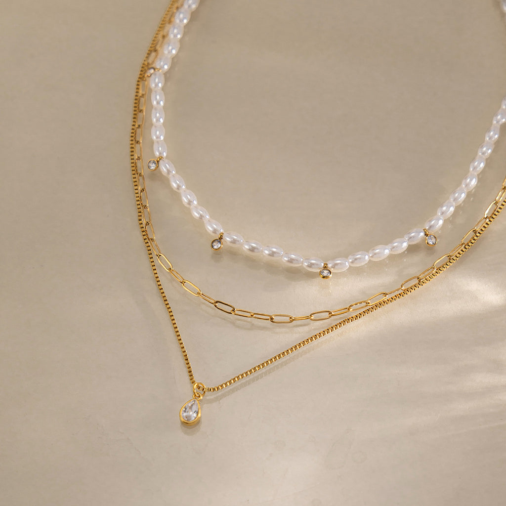 Damen Halskette mit mehrlagigem Design aus hypoallergenem Edelstahl und stilvollem Zirkonia-Anhänger Shop Nory