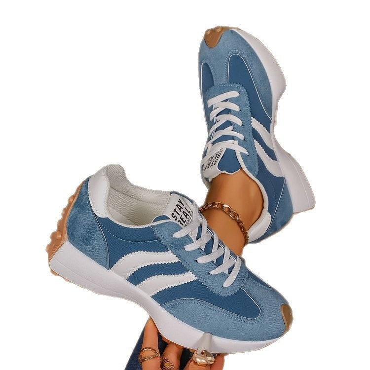 Damen Retro-Plateau-Sneaker mit Veloursoberfläche, dekorativen Zierstreifen und profilierter Traktionssohle Shop Nory