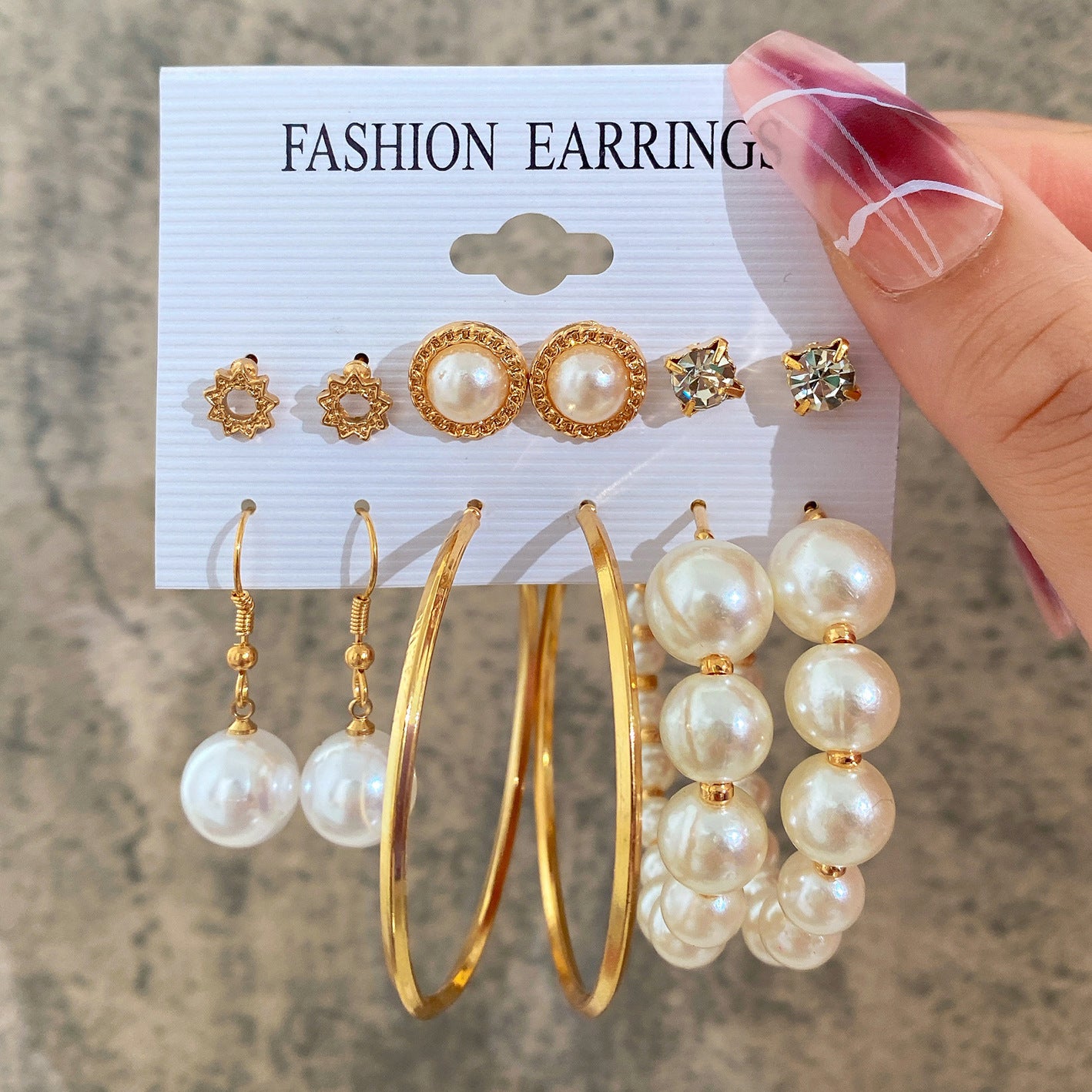 Damen Ohrringe Set mit eleganten herzförmigen Anhängern und funkelnden Kristallen Shop Nory