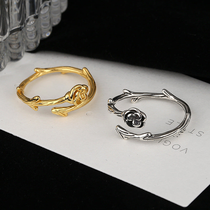 Damen Ring mit floralen Details und geschwungenem Design Shop Nory