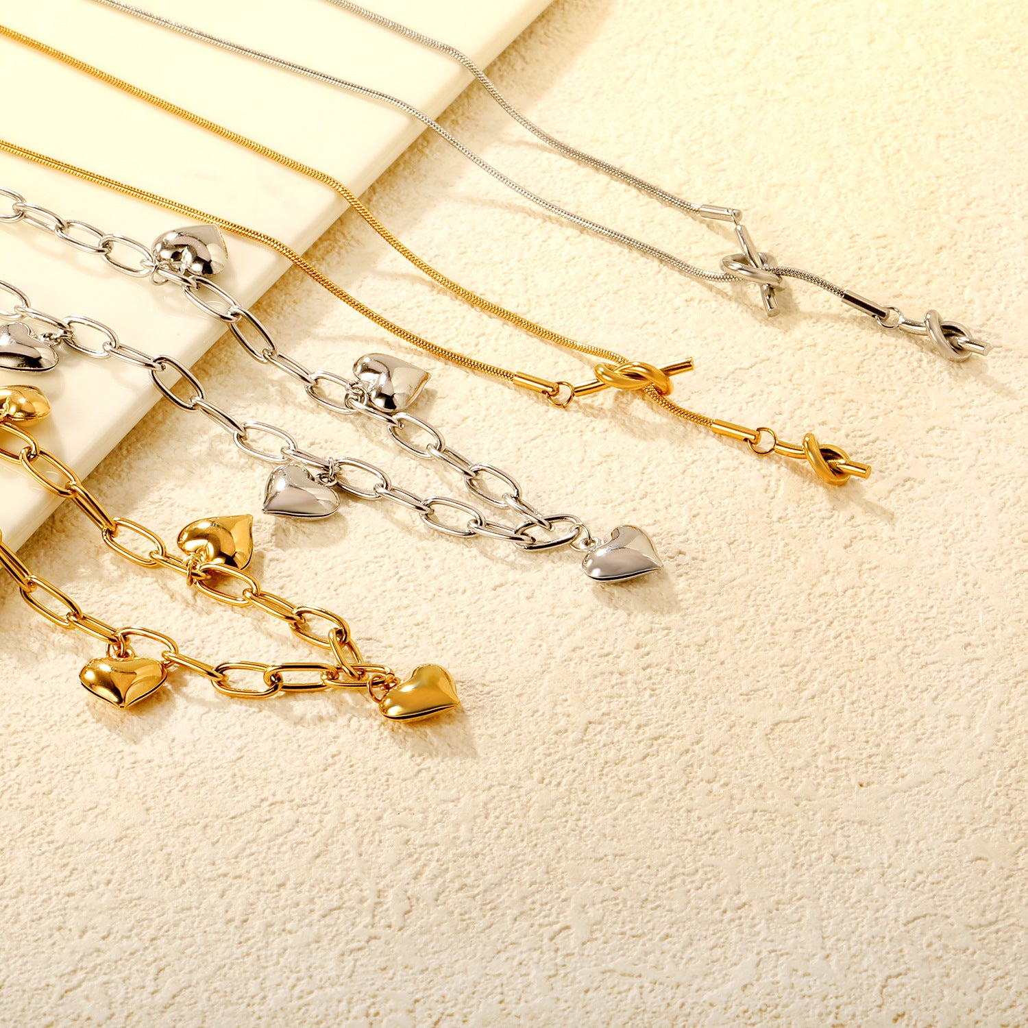 Damen elegante Edelstahl Halskette mit kunstvollem Knoten-Design Shop Nory