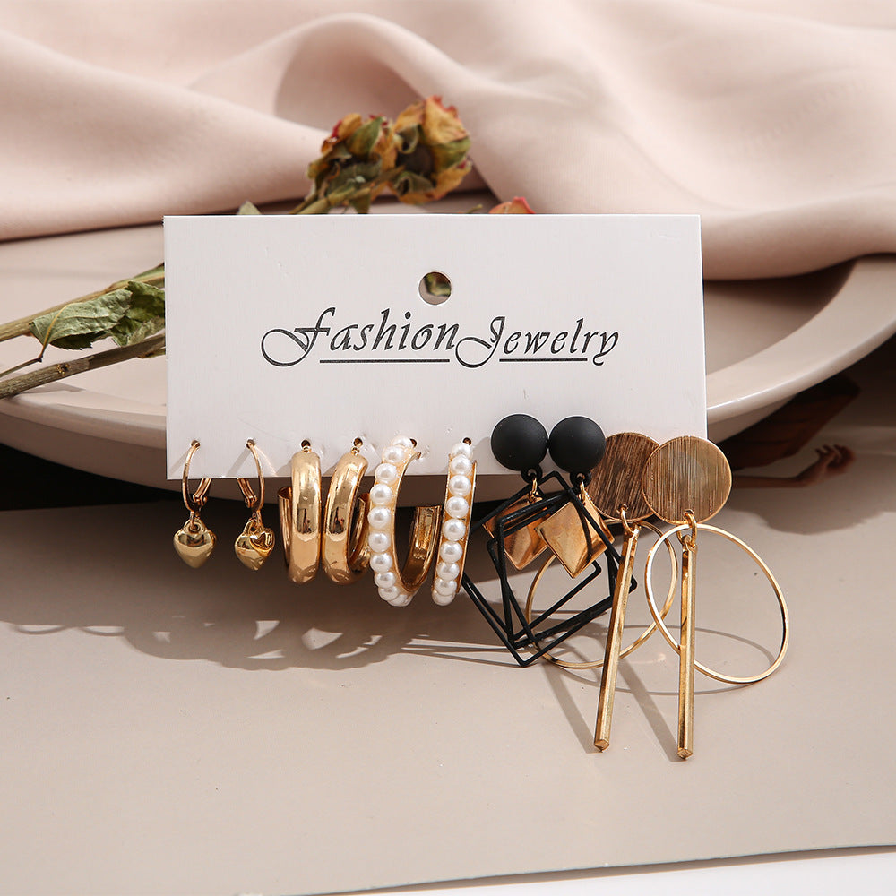 Damen Ohrringe Set mit variierenden Designs und funkelnden Akzenten Shop Nory