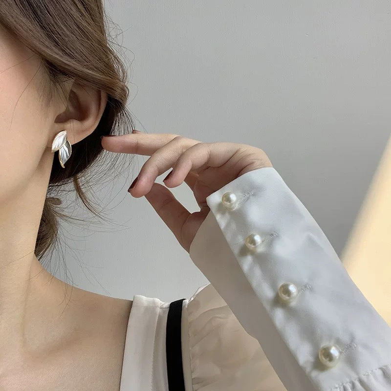 Damen Ohrstecker mit elegantem Blattdesign und hochwertigen Materialien Shop Nory