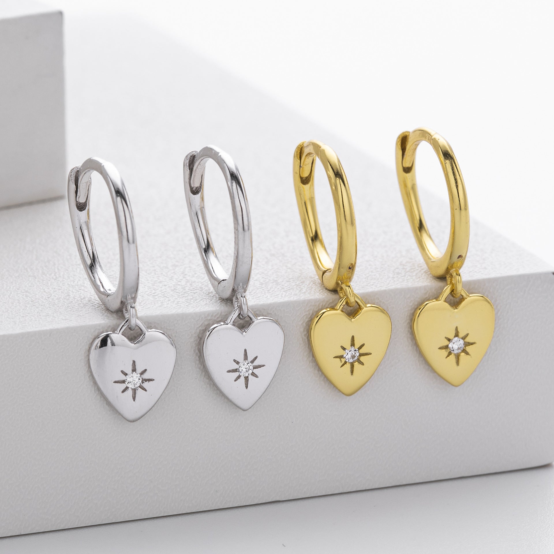 Damen Ohrhänger mit Herzanhänger und funkelndem Zirkon Shop Nory