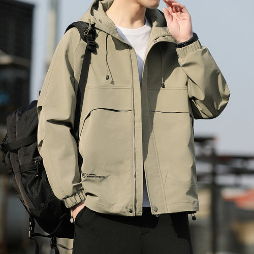 Herren Leichte Kapuzen-Utility-Windjacke mit großen Pattentaschen und elastischen Bündchen Shop Nory